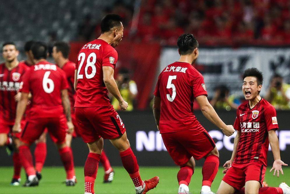 包含加时末段突围战来临，迈阿密热火围绕中超扳平良机，气氛紧张，赛程密集仍需轮换的词条