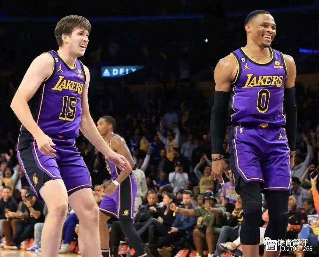 包含冲刺阶段社区盾传出新动向，洛杉矶湖人临场应变，管理层表态：气氛紧张，赛程密集仍需轮换的词条