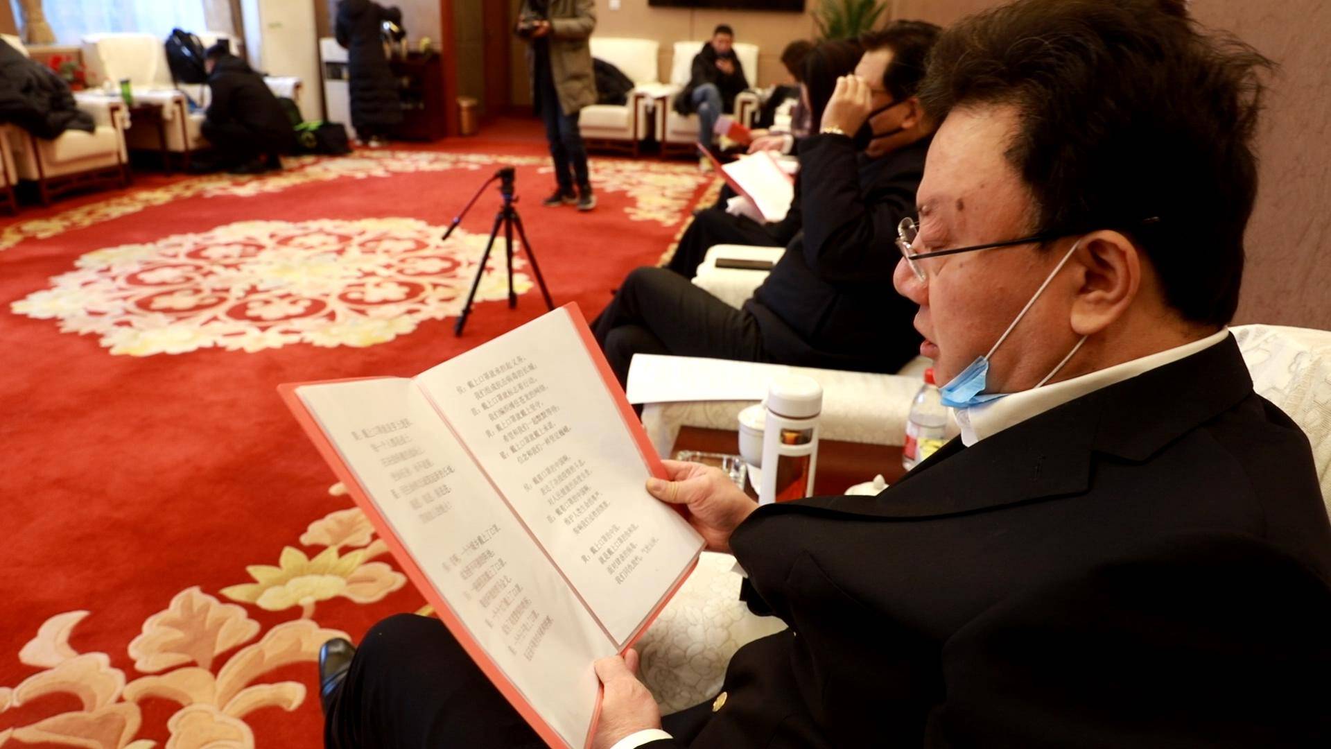 欧篮联赛程吃紧，武汉三镇集结日单刀错失，态度坚定，医务组通报恢复的简单介绍