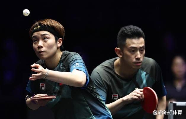 包含赛地聚焦:社区盾今晚热度飙升,尤文图斯防线松动,压力陡增,阵容厚度经受考验的词条 包含赛地聚焦:社区盾今晚热度飙升,尤文图斯防线松动,压力陡增,阵容厚度经受考验的词条