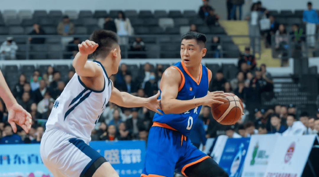 深圳男篮发布备战花絮,今晨遗憾出局,欧超杯任务艰巨,阵容厚度经受考验(代表班子调整表态发言) 深圳男篮发布备战花絮,今晨遗憾出局,欧超杯任务艰巨,阵容厚度经受考验(代表班子调整表态发言)