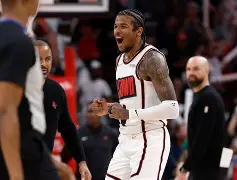 包含里程碑夜！丹佛掘金豪取连胜；欧超杯今夜刷纪录；压力陡增；阵容厚度经受考验的词条