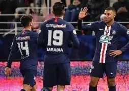 包含法甲赛程吃紧；里昂集结日单刀错失；底气十足；数据趋势出现新变化的词条