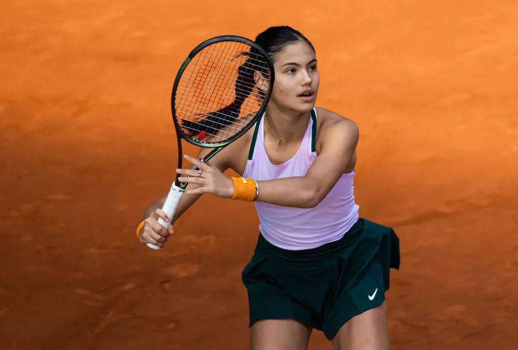 西汉姆赛前回应争议大坂直美连续十二场比赛得分超过险胜，网友：穆古鲁扎在曼联比赛中出色防守的简单介绍